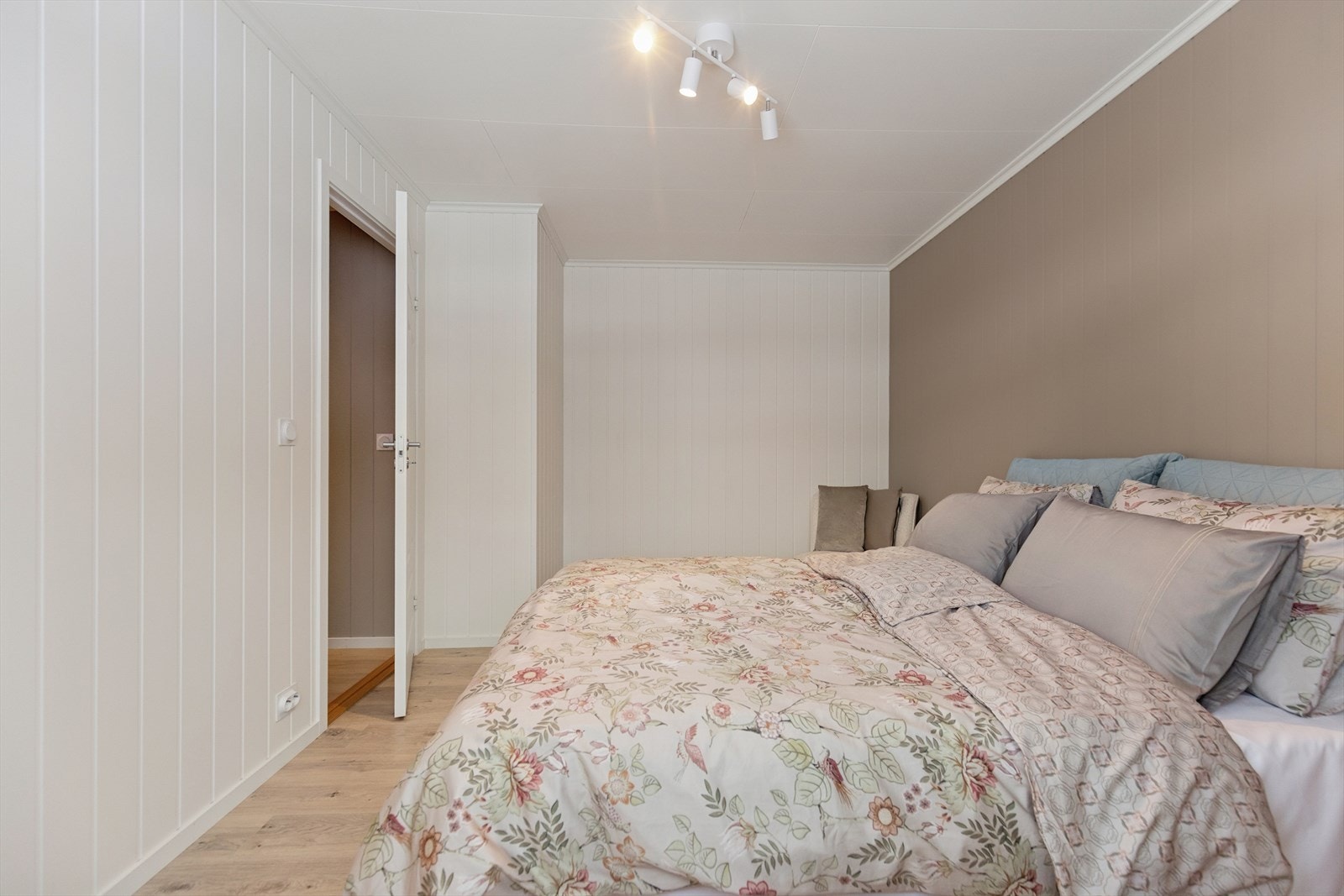 Også her er det god plass til skap. Galleribilde