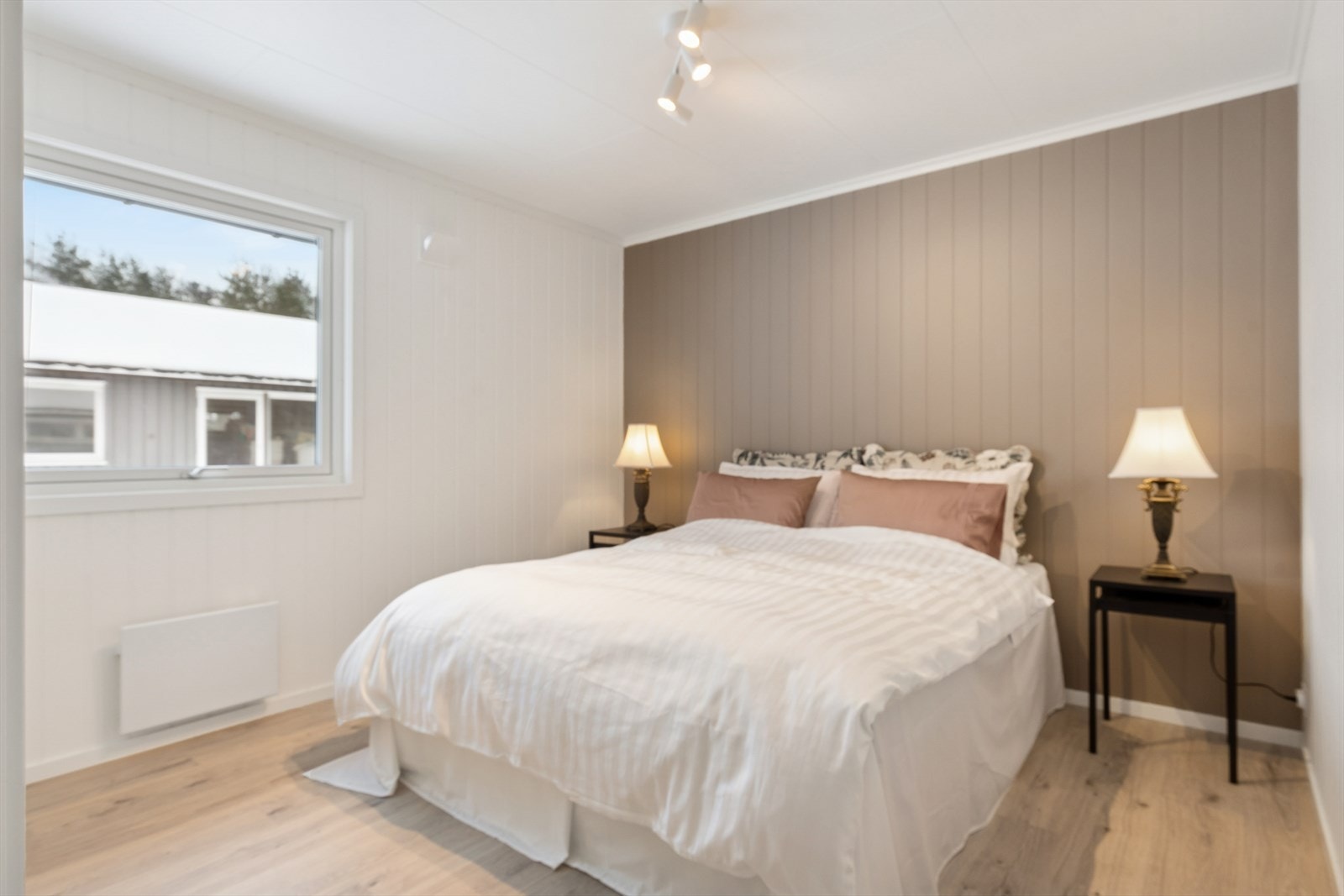 I boligen er det hele 4 soverom. Galleribilde