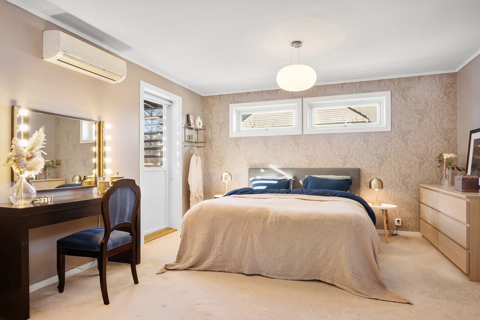 Boligen har 4 soverom i hoveddelen. Galleribilde