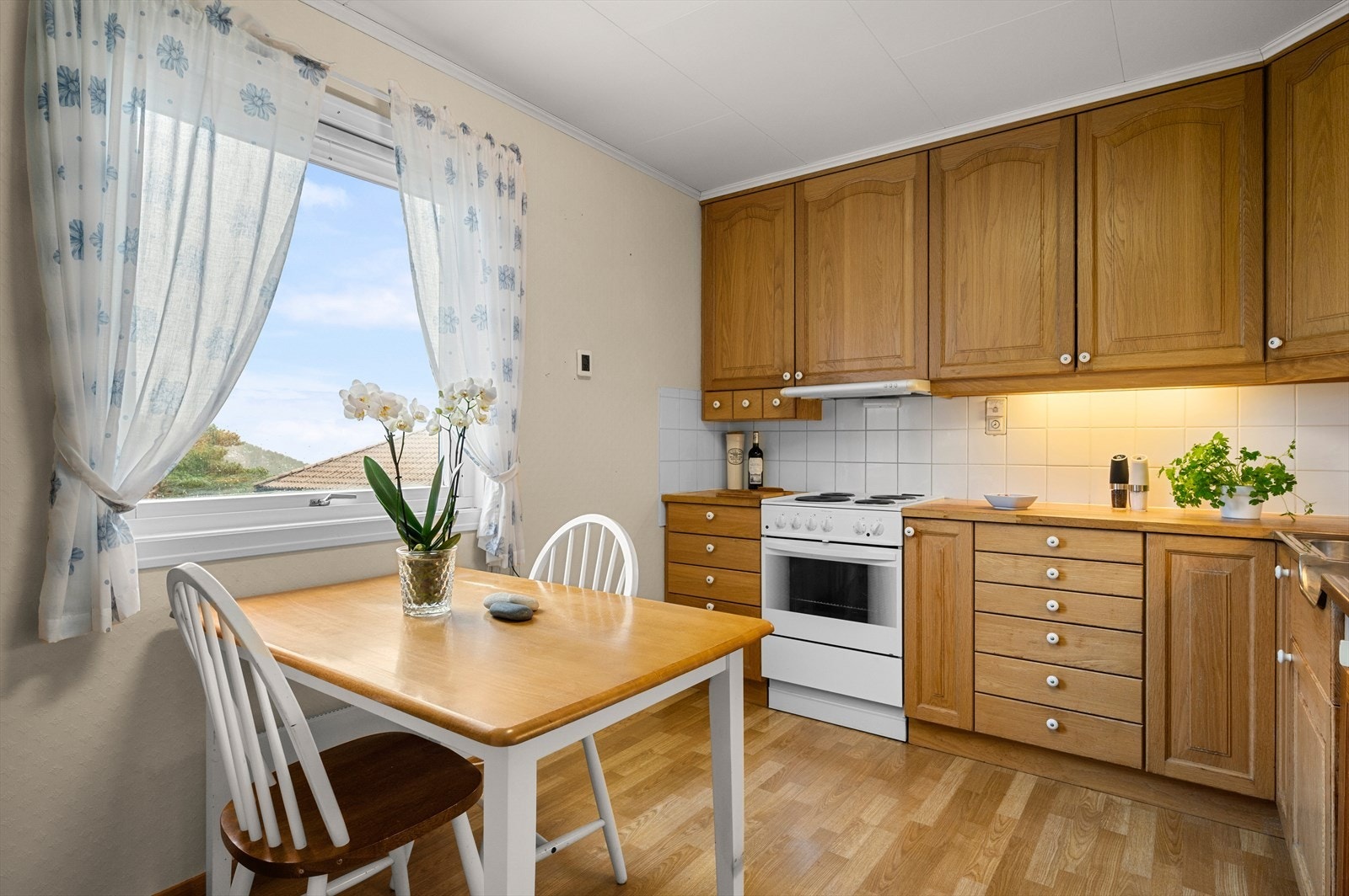 Pent kjøkken vurdert til TG-1 av takstmann. Galleribilde