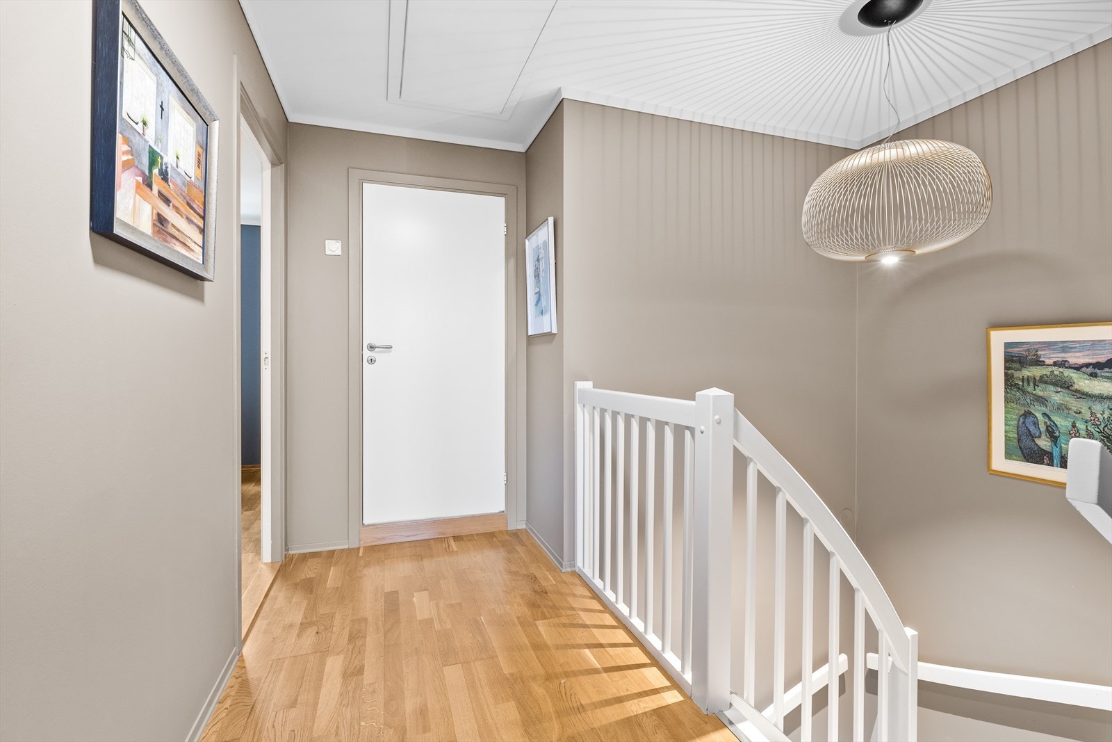 Gang - lampe i taket medfølger ikke Galleribilde