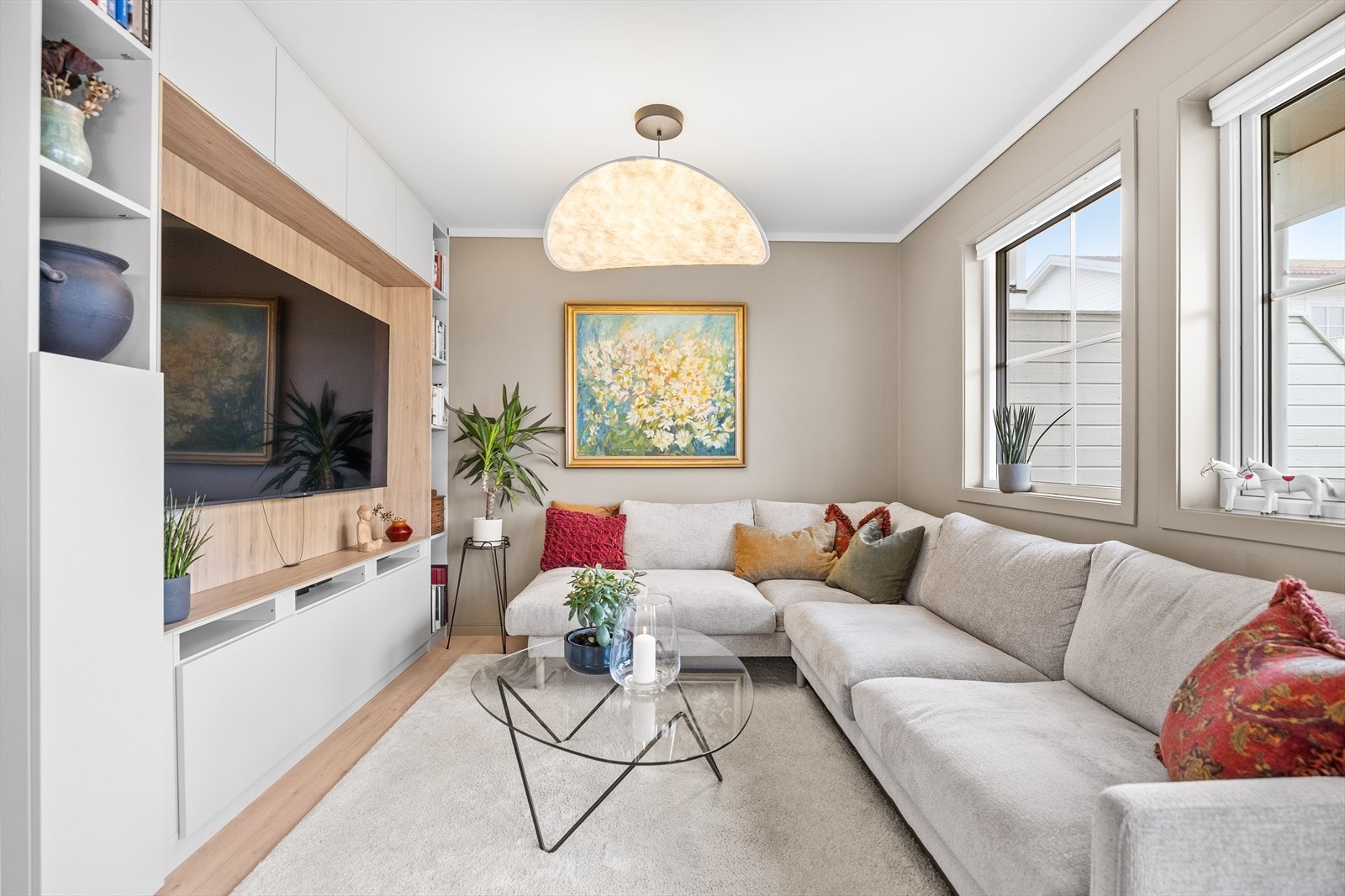 Stuen er en skikkelig kosekrok for hverdag og fest Galleribilde