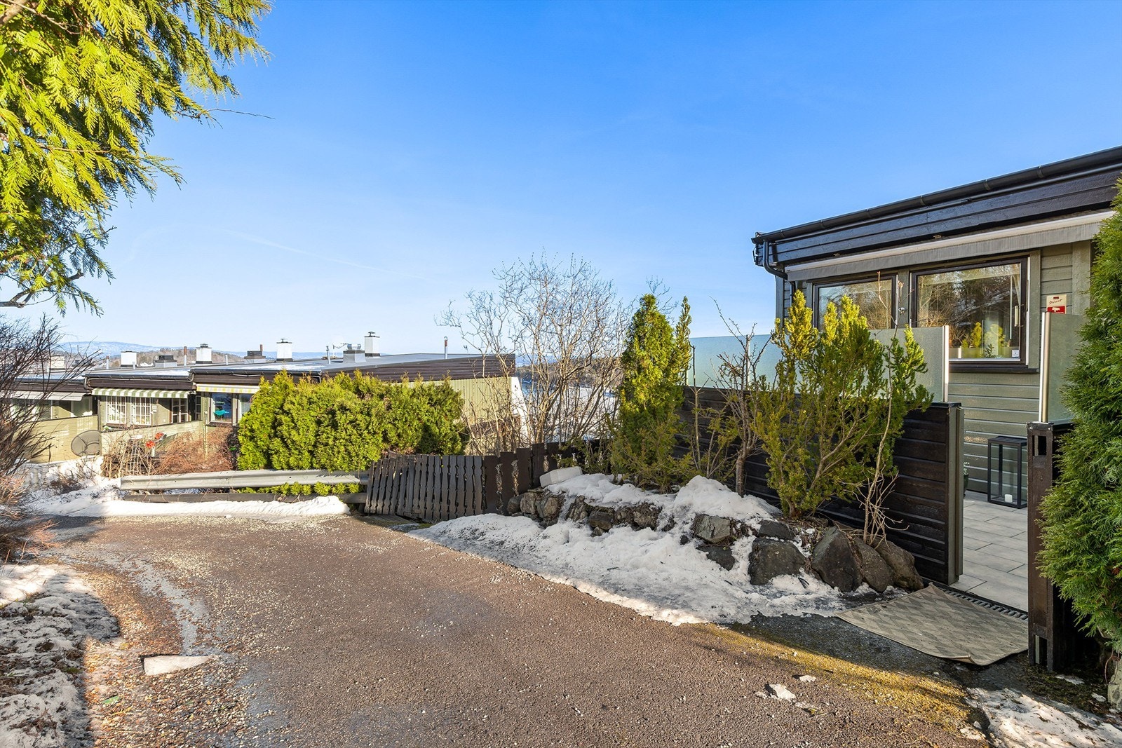 Utgangen fra markterrassen. Galleribilde