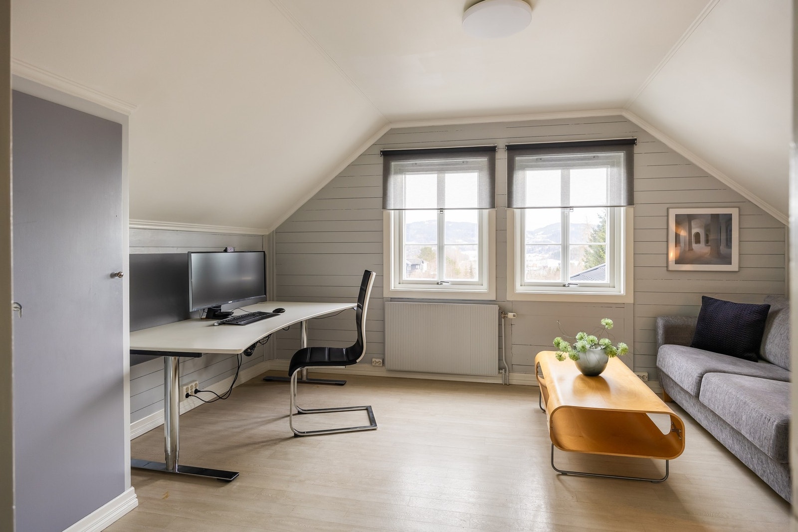 Soverom 1 i etasjen er på 14,9 kvm. Galleribilde