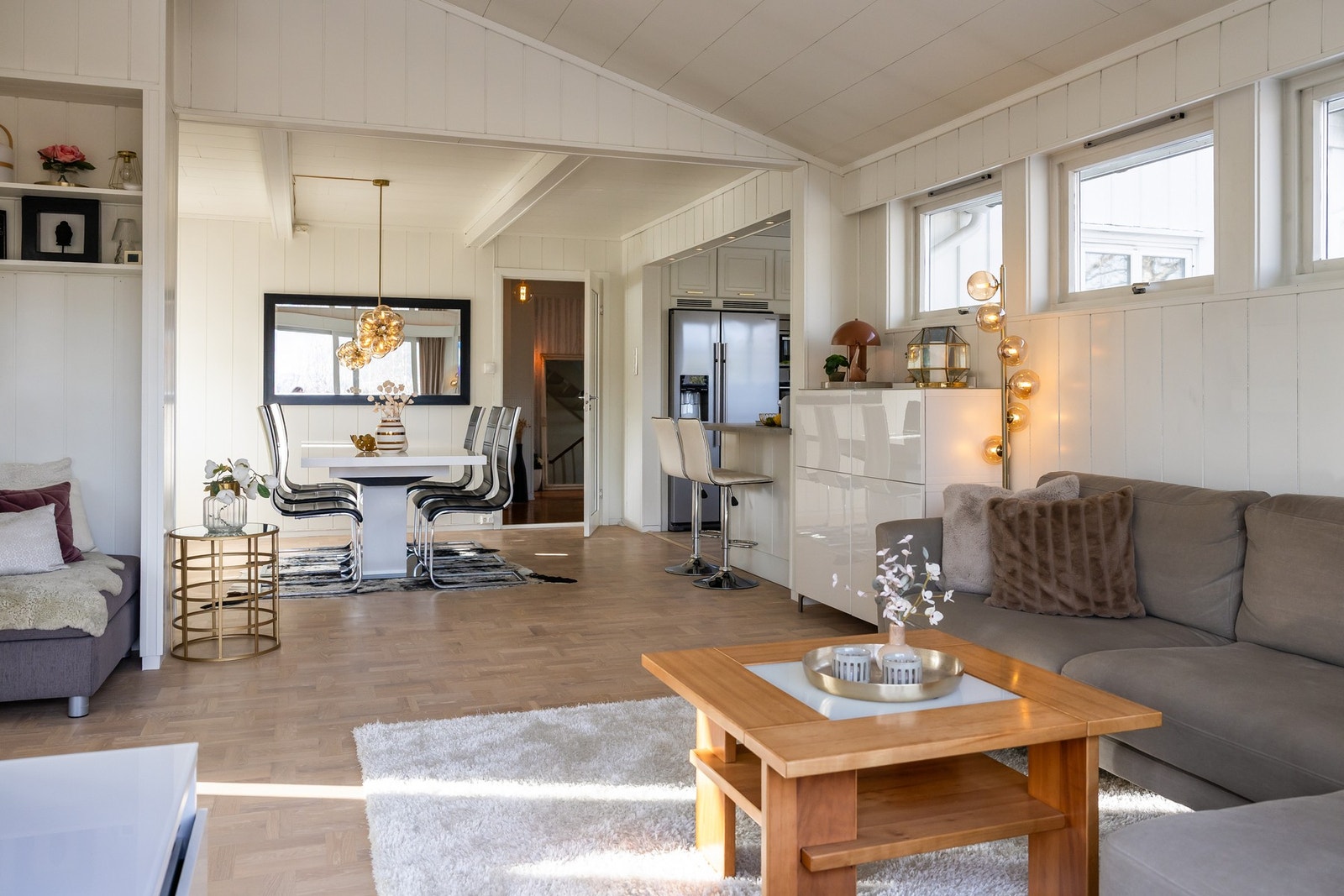 Rommet har en herlig, lys og luftig følelse. Galleribilde