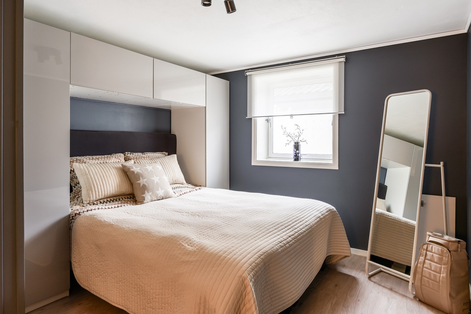 Soverommet i etasjen er på hele 12 kvm. Galleribilde