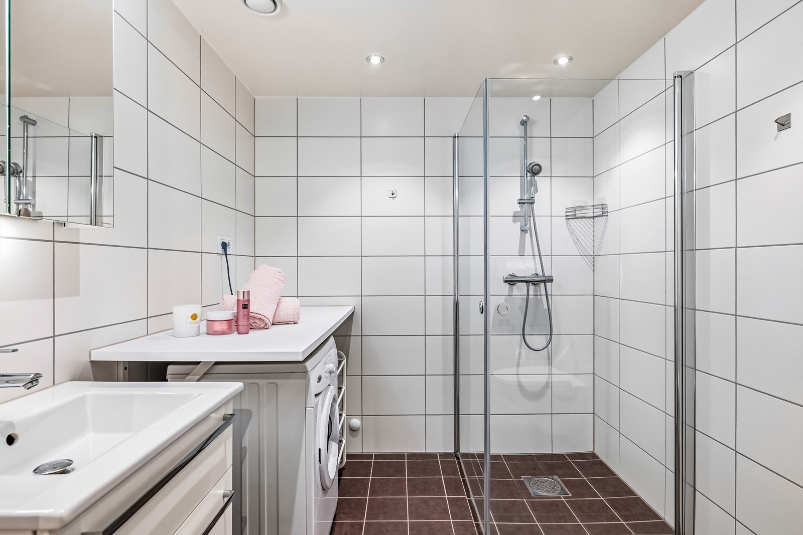 Bad/vaskerom i hybel. Galleribilde