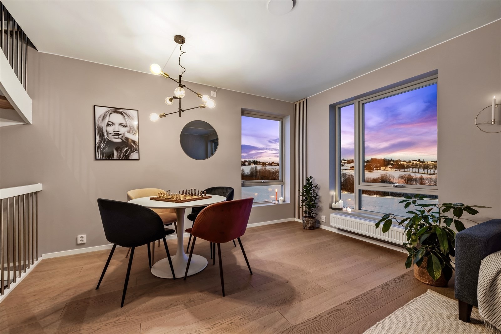 Boligen ble oppført i 2019 og har gjennomgående god standard med fine kvaliteter. Galleribilde