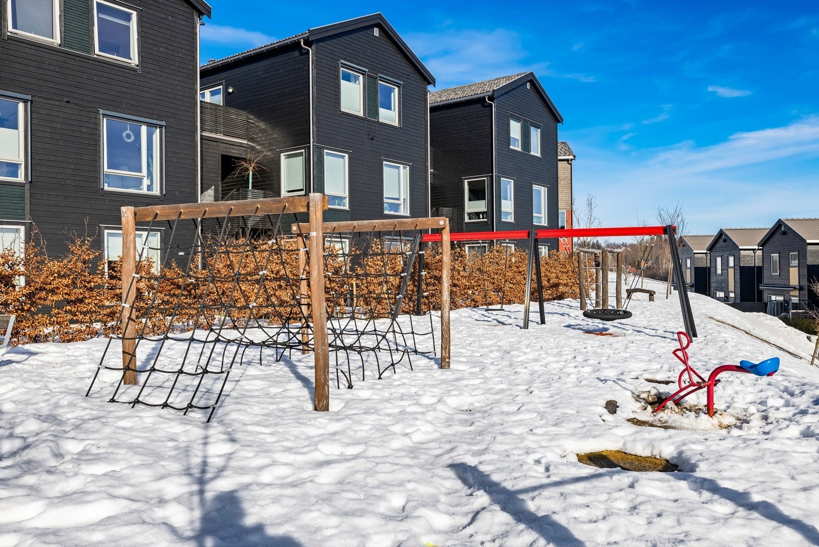 Det er etablert egen lekeplass for barna. Galleribilde