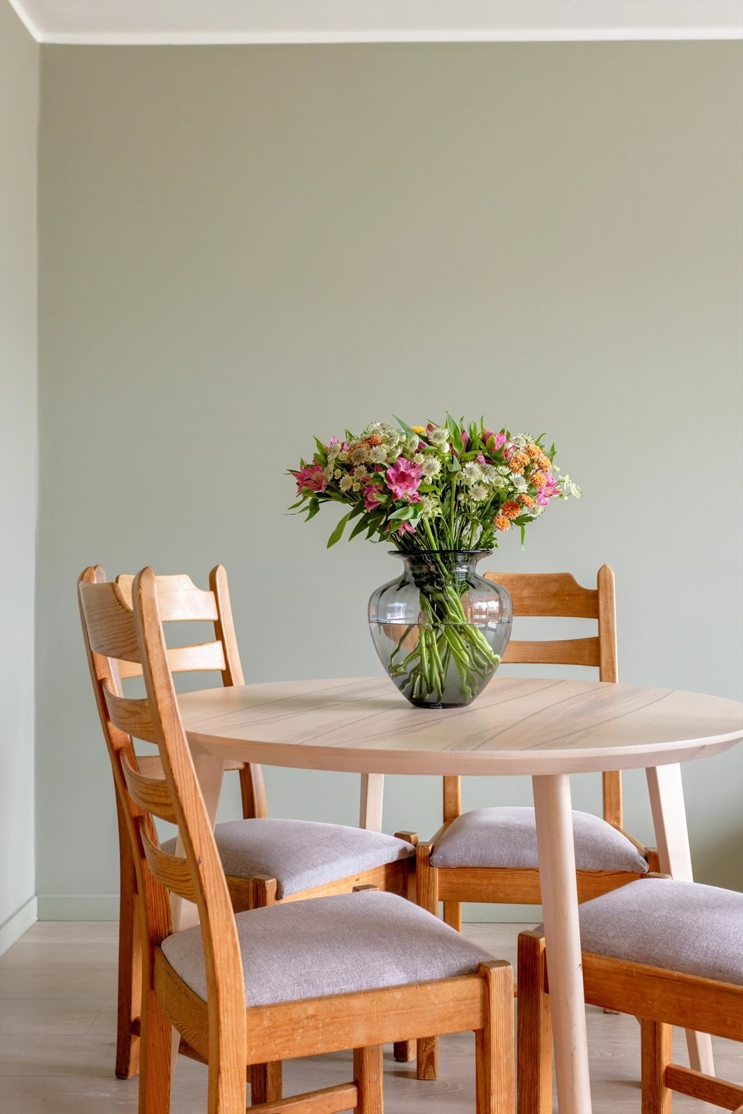 Det er god plass til spisebord. Galleribilde