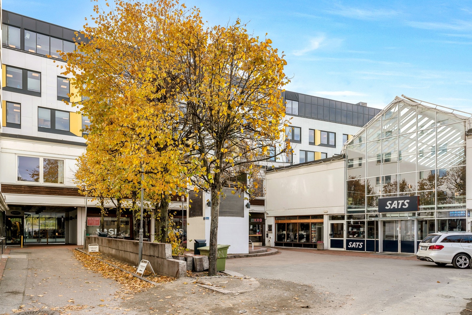Fra boligen er det kun en spasertur bort til Sats på Lambertseter. Galleribilde