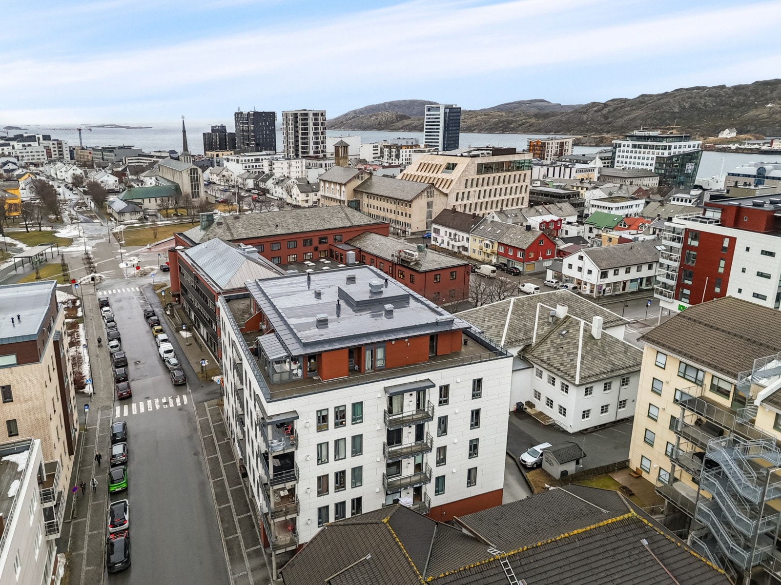 Kun en liten spasertur fra leiligheten kommer du også til Kiwi og treningssenter i Meierikvartalet Galleribilde