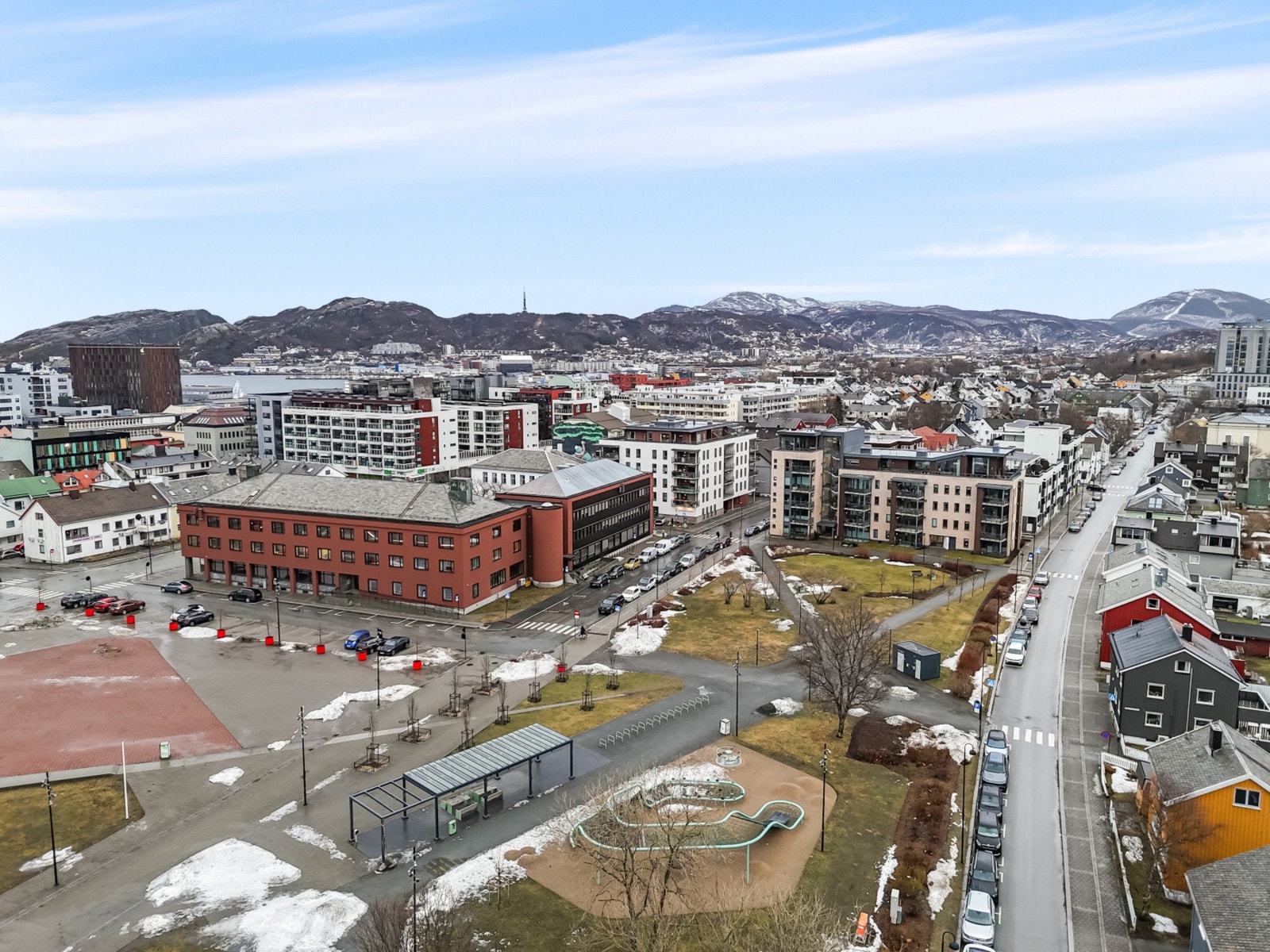 Bygget ligger meget sentralt til med kort vei til alt av. byens fasiliteter Galleribilde