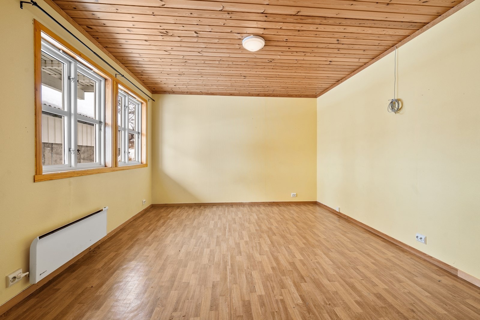 Romslig soverom (Ikke omsøkt/godkjent for varig opphold) Galleribilde