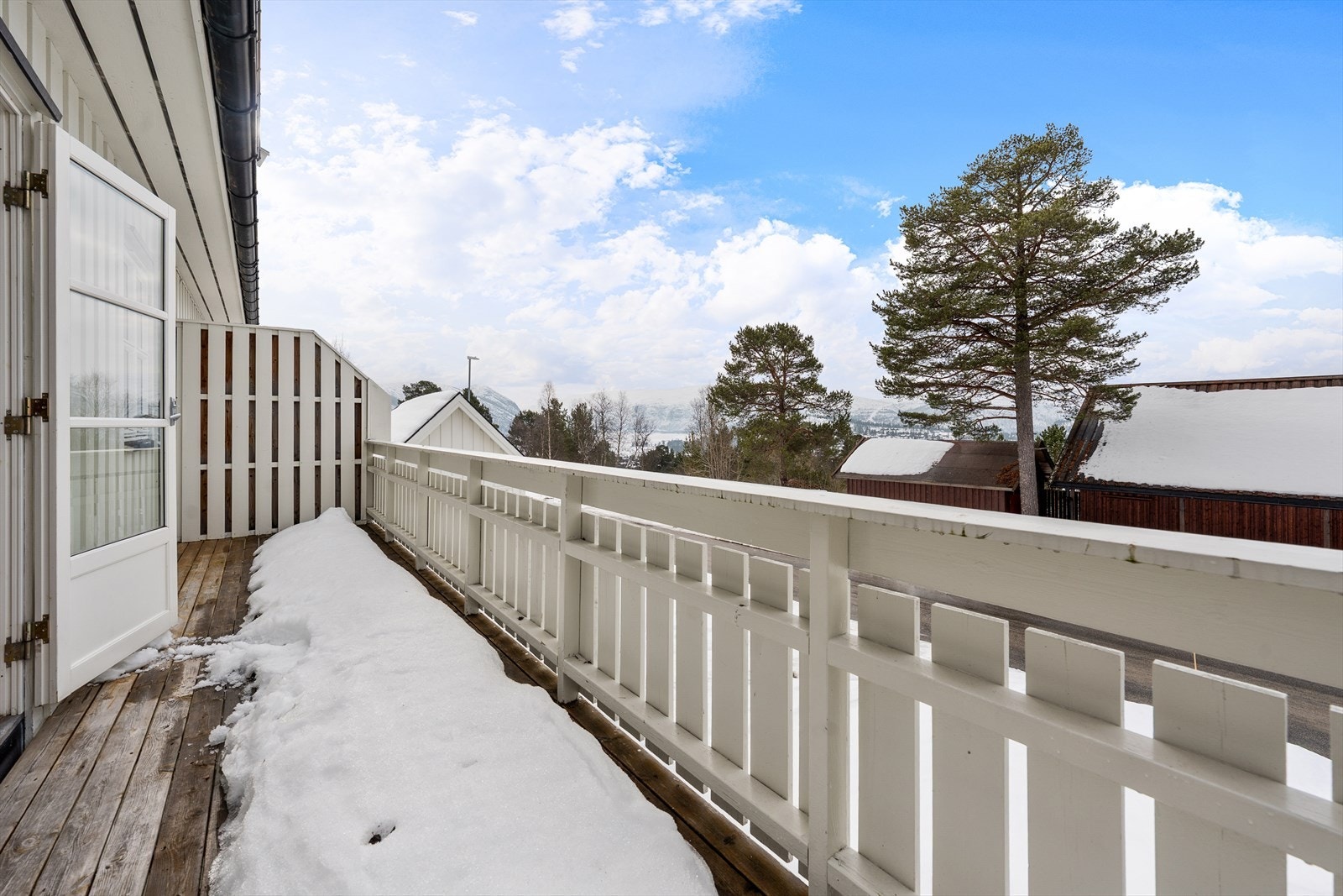 Solrik balkong hvor man kan nyte fine dager! Galleribilde