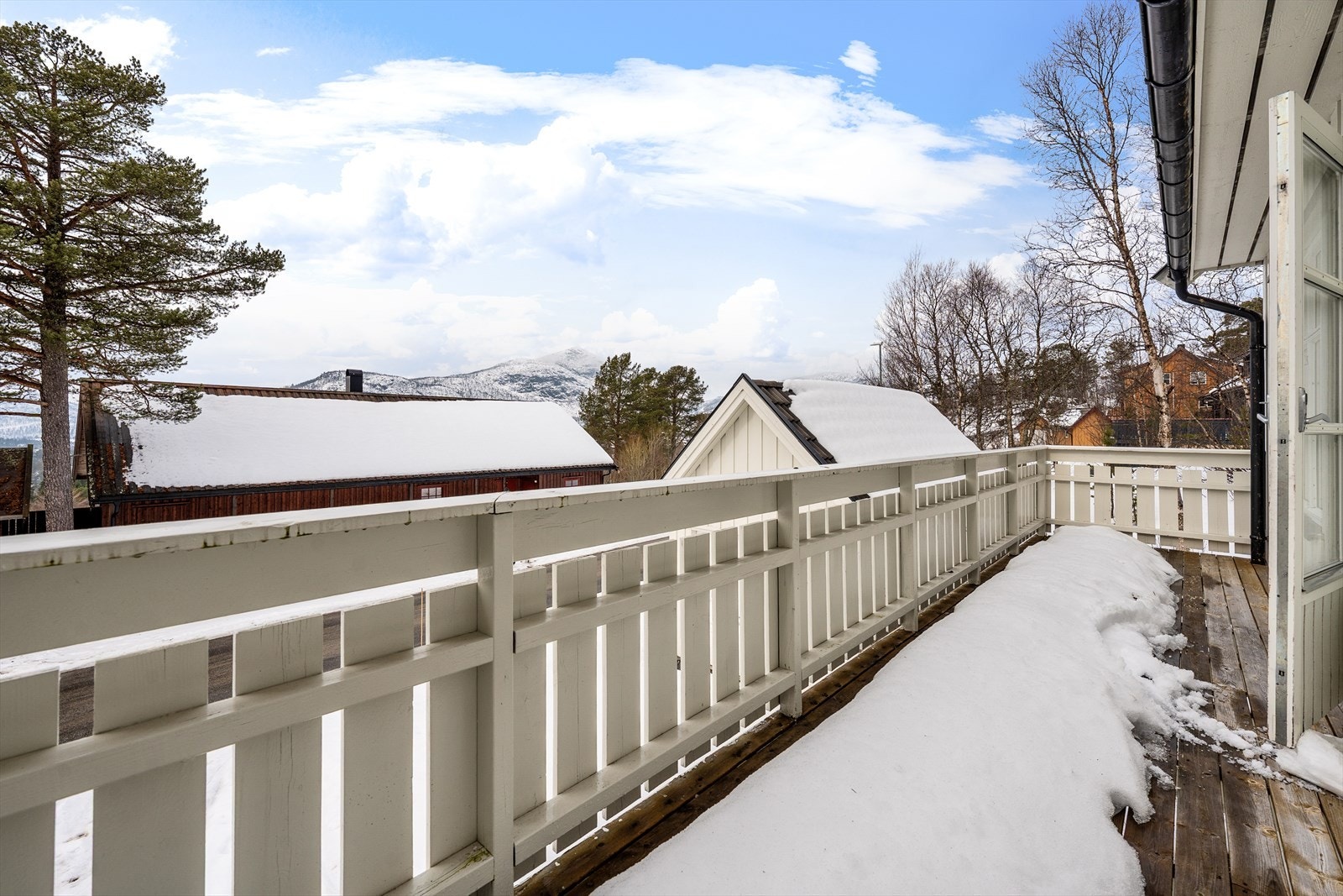 Kort vei til fantastiske oppkjørte skiløyper og alpinanlegg Galleribilde