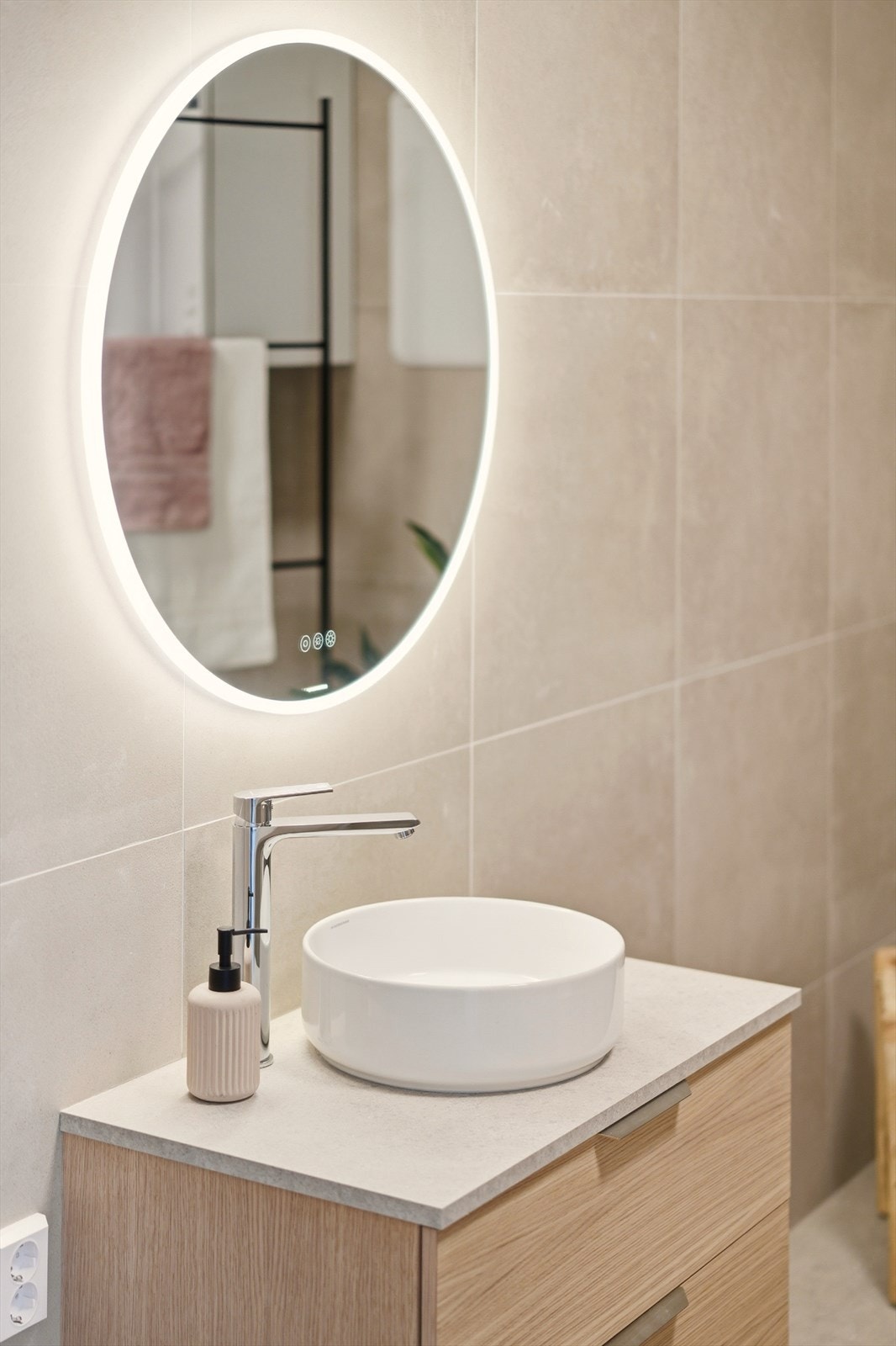 I innredning under servant er det god plass til opppbevaring. Galleribilde