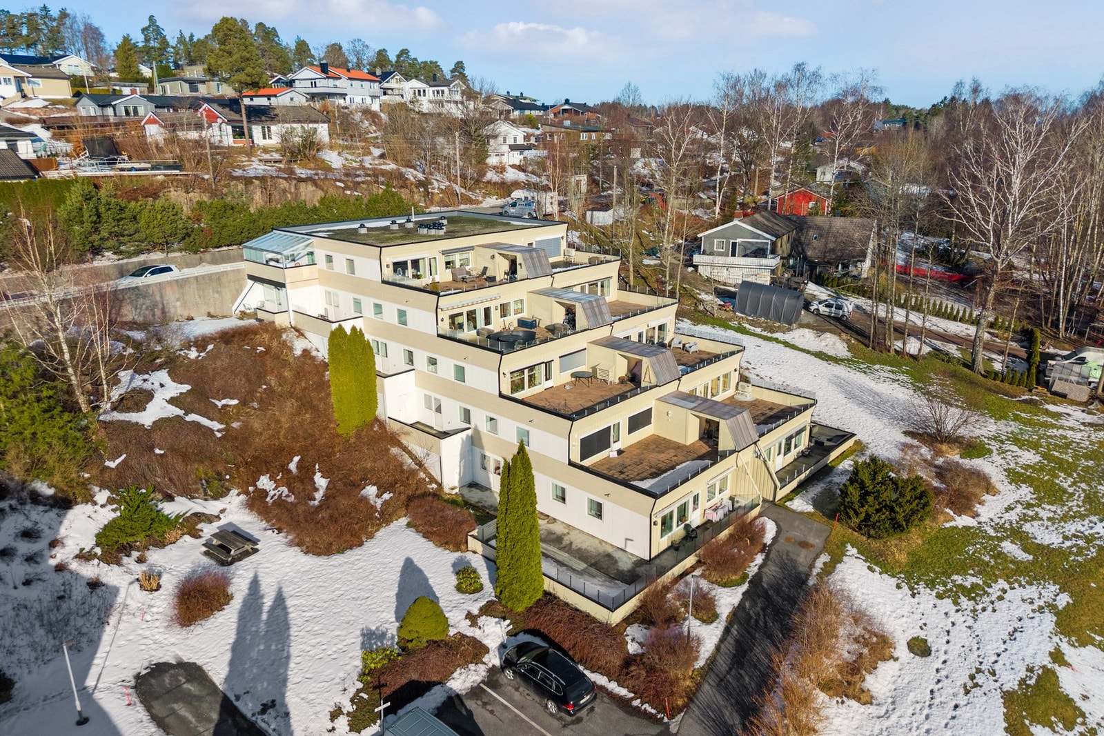 Velkommen til Røsslyngveien 28 - Presentert av Privatmegleren v/ Herman Homelien Galleribilde