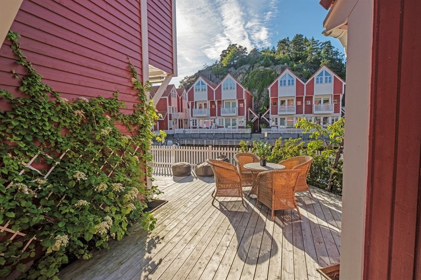 På terrassen er det godt med sol Galleribilde