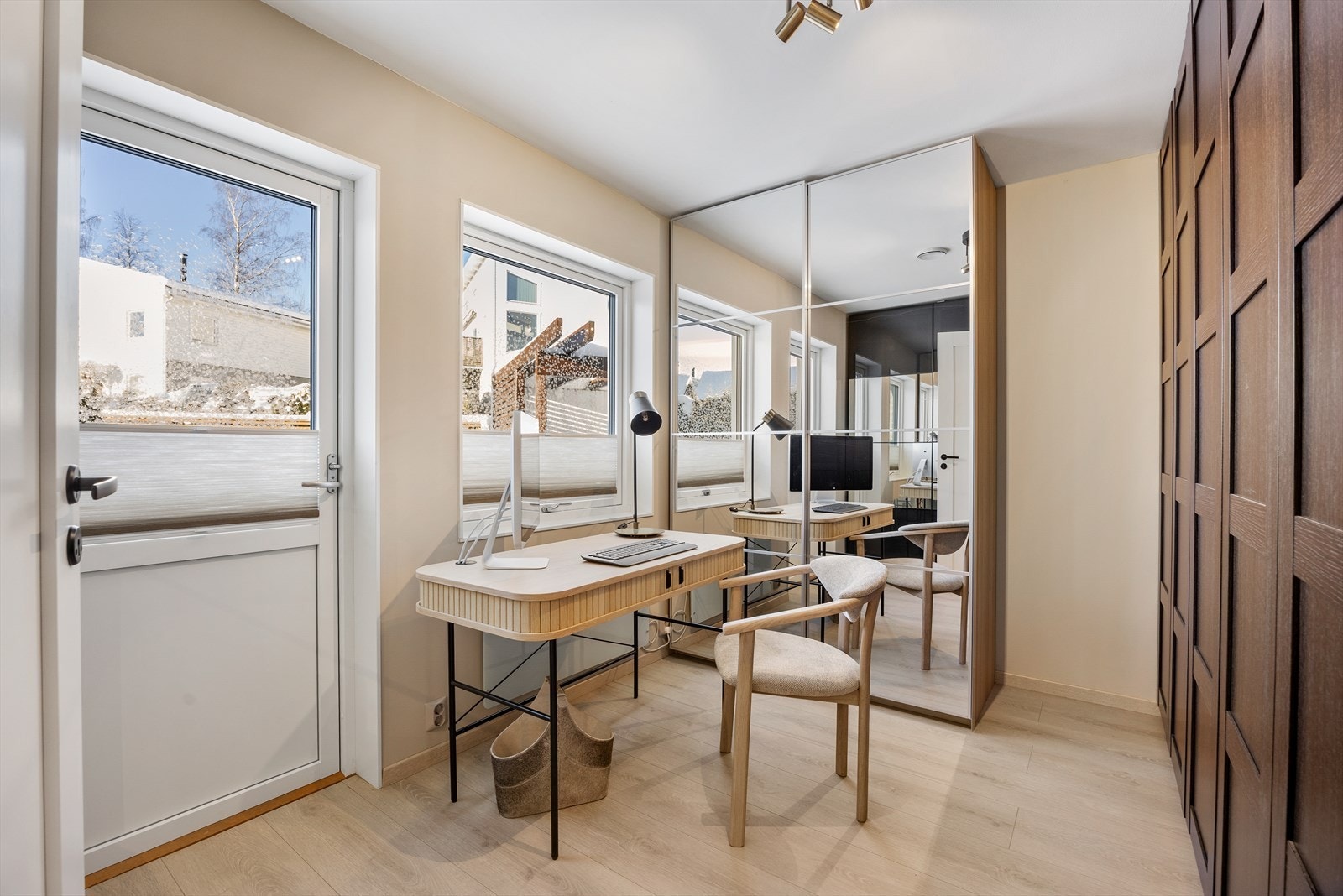 Fra dette soverommet har du direkte adkomst til hagen. Galleribilde