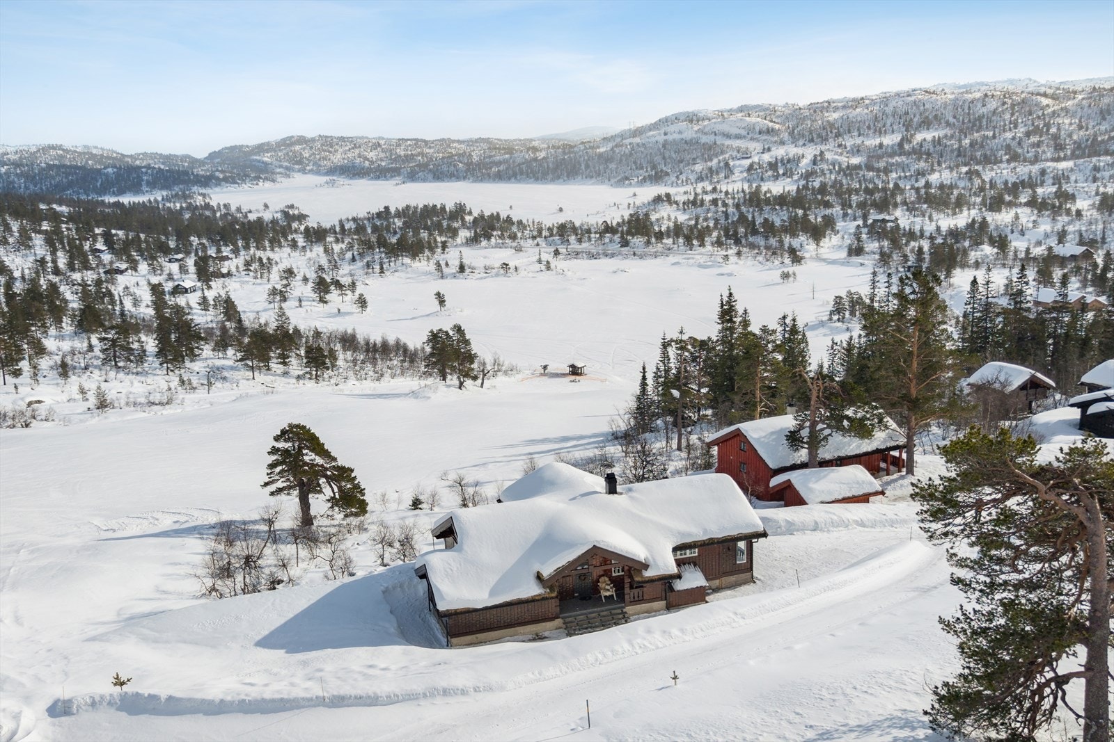 Hytten kan tilby nydelig utsikt og gode snøforhold Galleribilde