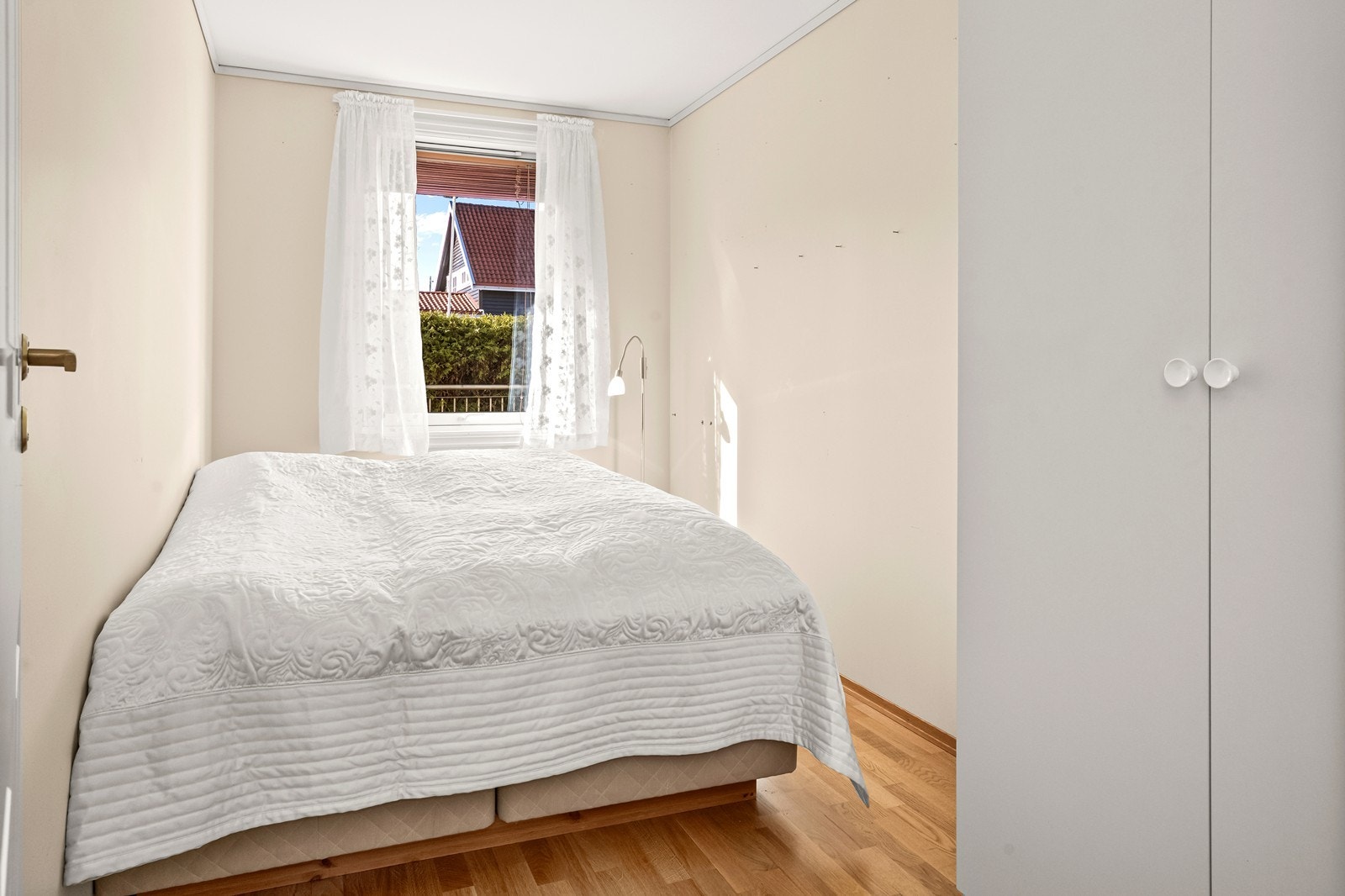 Soverom 2 - her også med god plass for seng og skap. Galleribilde