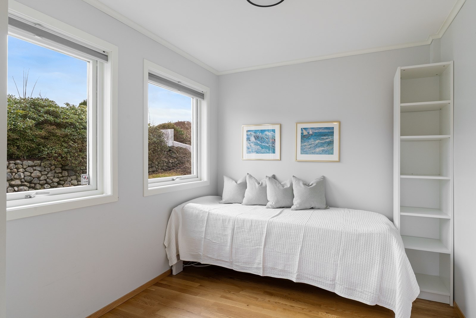 Soverom med plass til garderobe Galleribilde