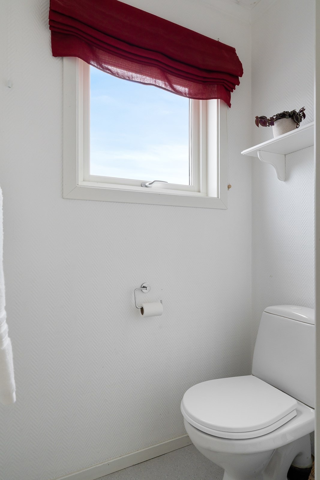 Praktisk toalettrom i tilknytning til biinngangen Galleribilde