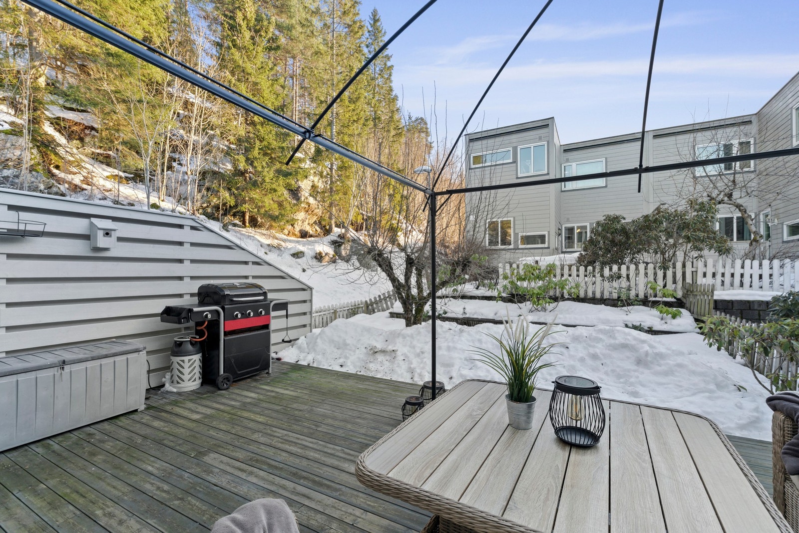 Det er god plass til å invitere venner og familie til å nyte varme sommerdager Galleribilde