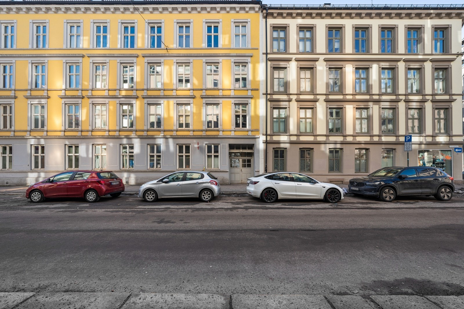Bygget har en klassisk Grünerløkka-stil og er bygd i år 1900. Galleribilde