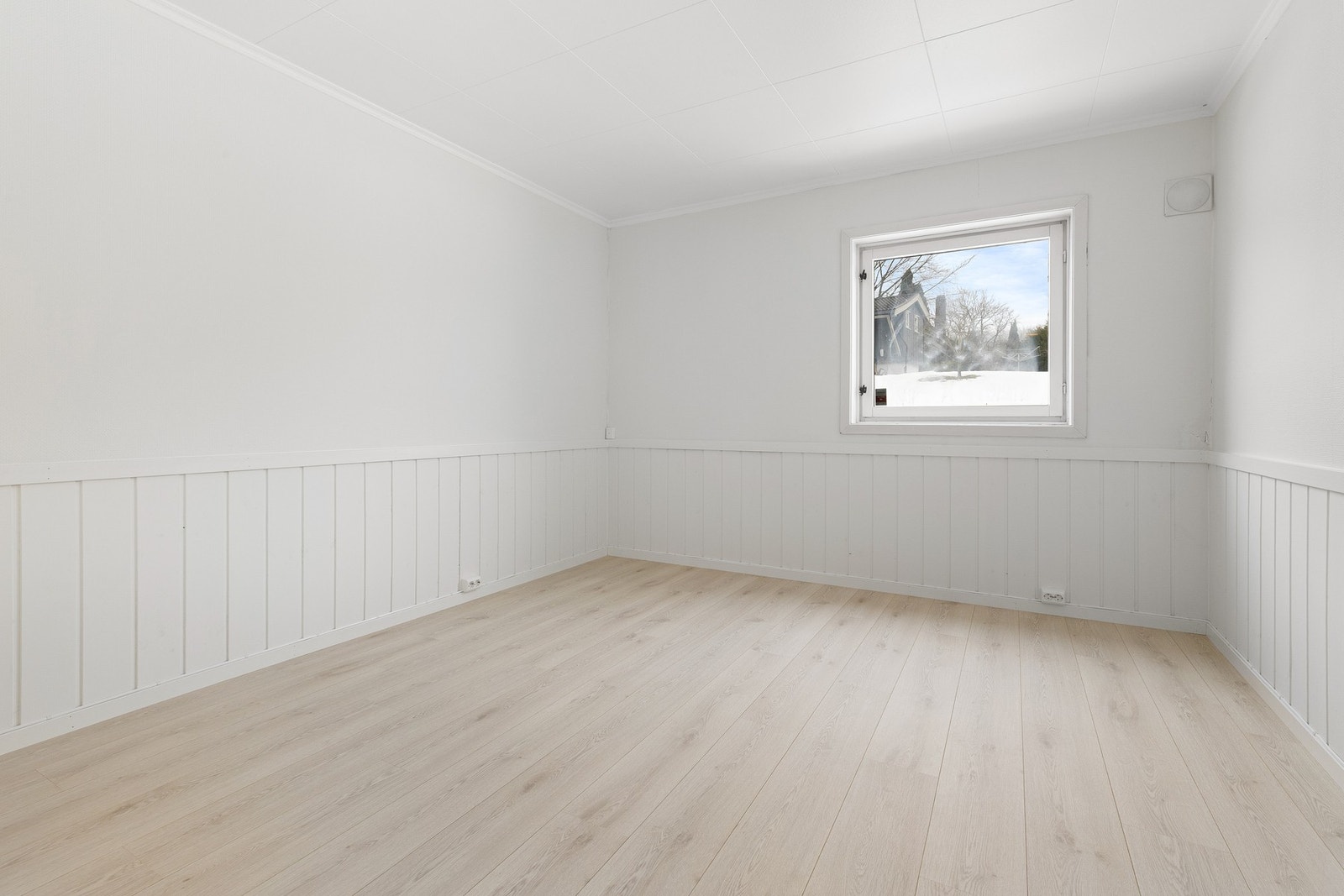 Det er tre soverom i underetasjen. Galleribilde