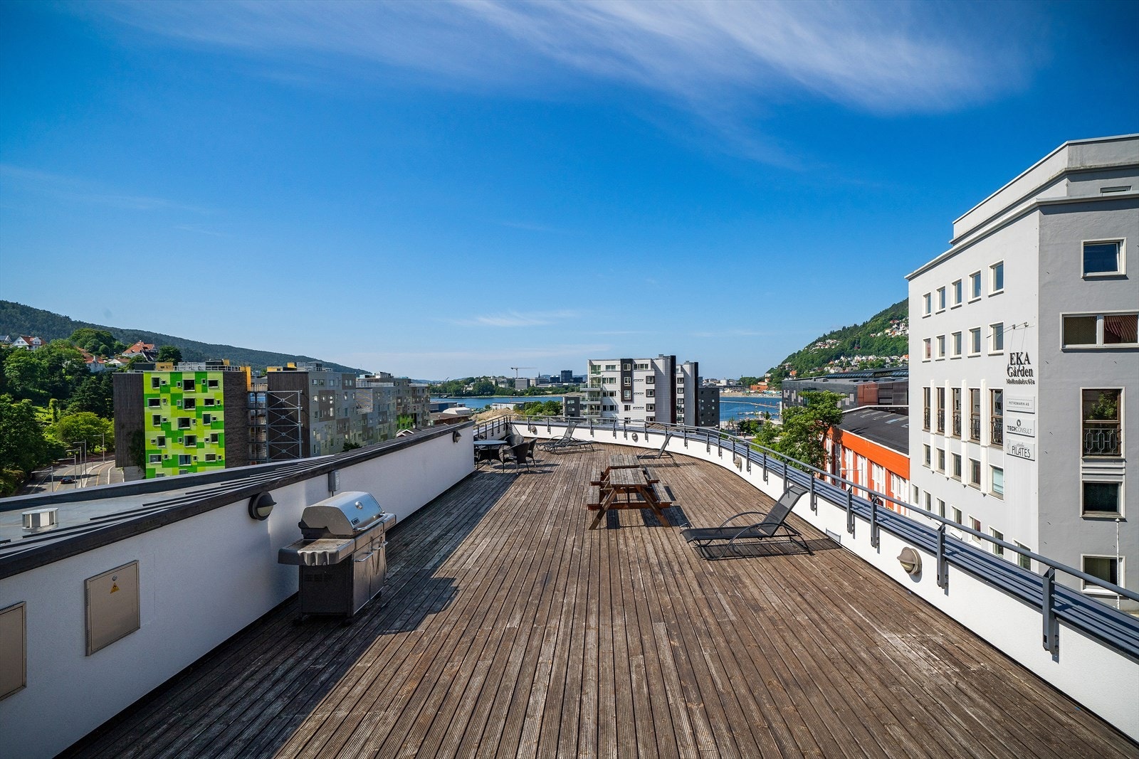 Stor felles takterrasse. Galleribilde