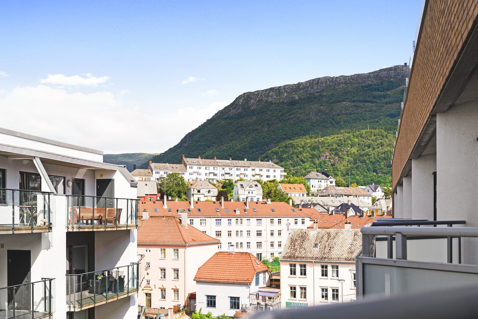 Utsikt mot Ulriken (bildet tatt august 2023). Galleribilde