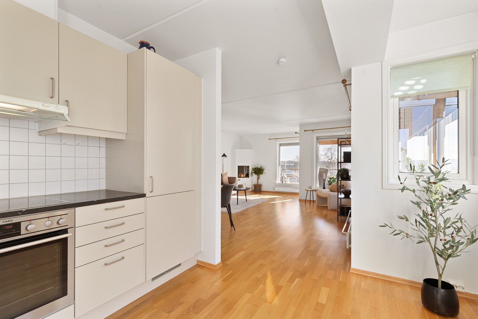 Fra kjøkkenet mot stue Galleribilde