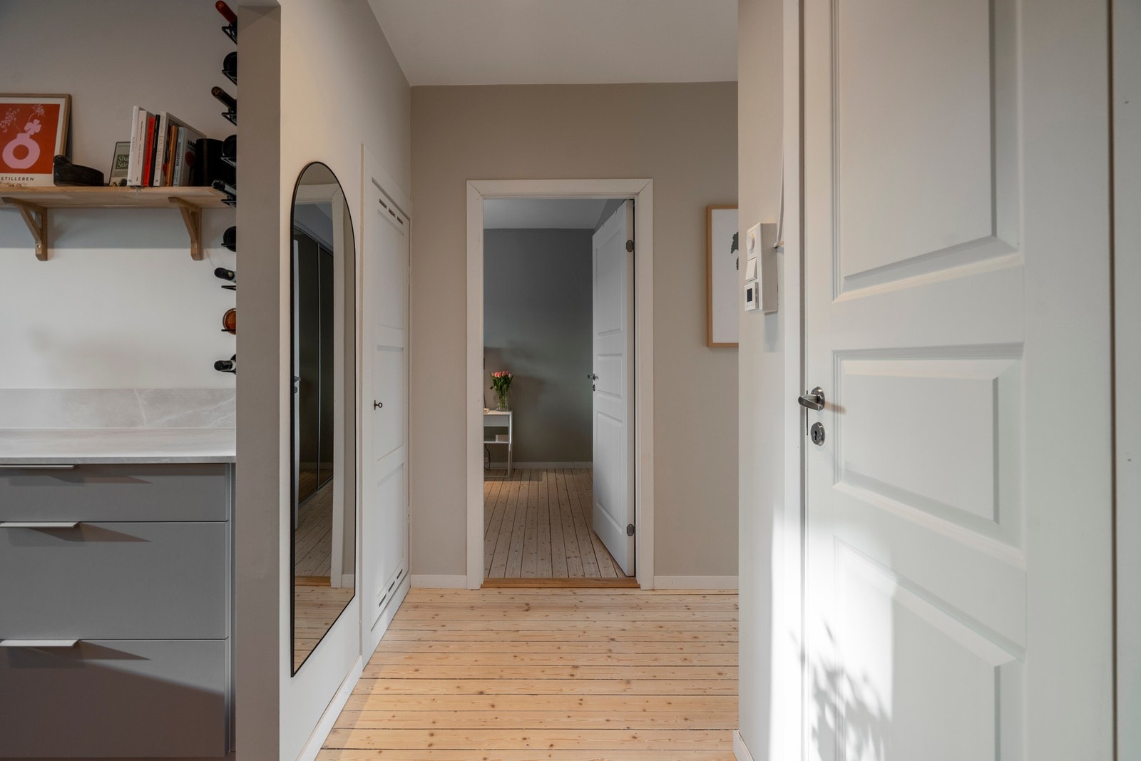 Plass for oppbevaringsmøbler. Galleribilde