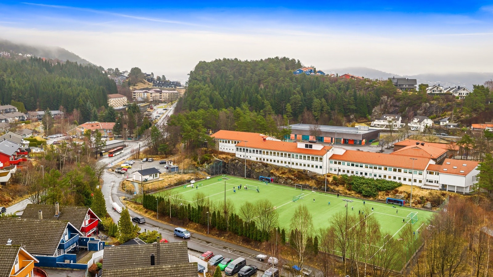 Gangavstand til både skole og barnehage. Galleribilde