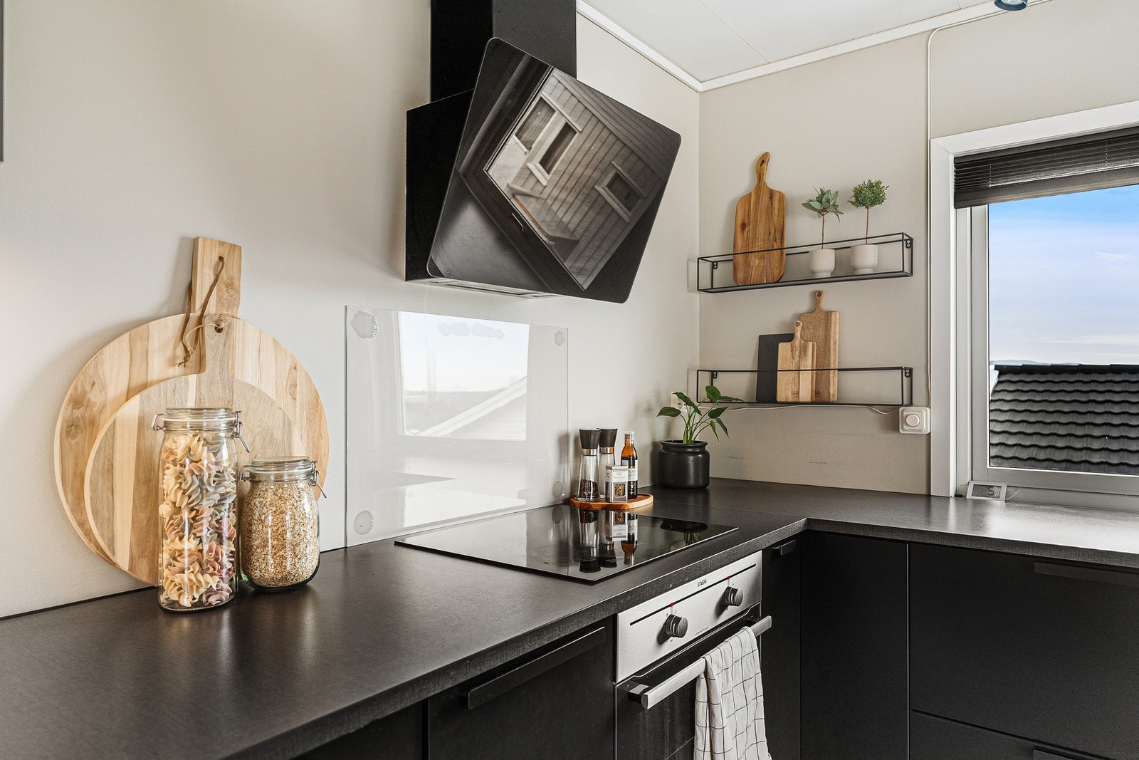 Takstmann har gitt kjøkkenet TG1 i rapporten. Galleribilde