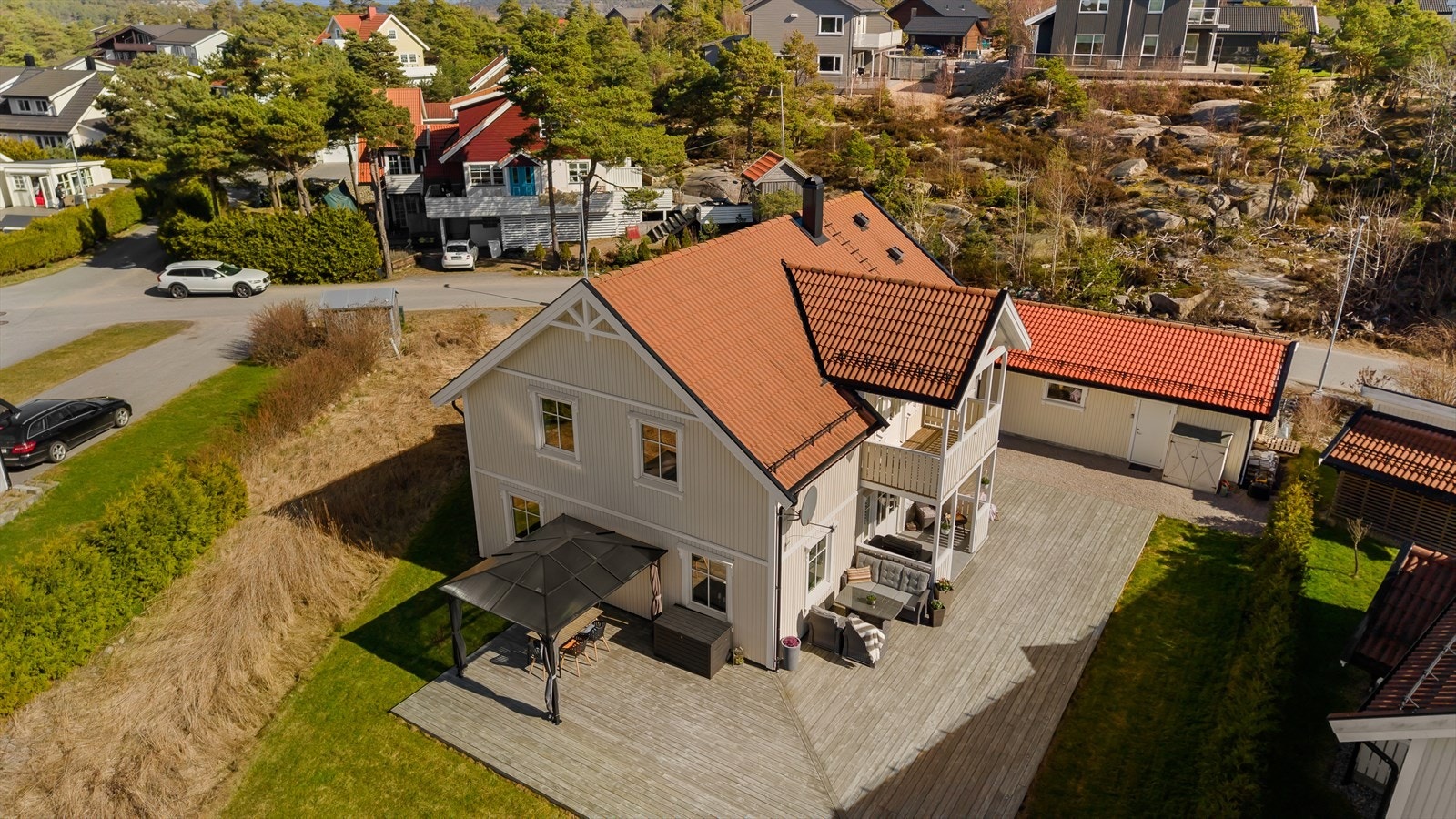 Familievennlig enebolig- Trygt boligfelt, kort vei til barnehage, skoler og lekeplass. Galleribilde