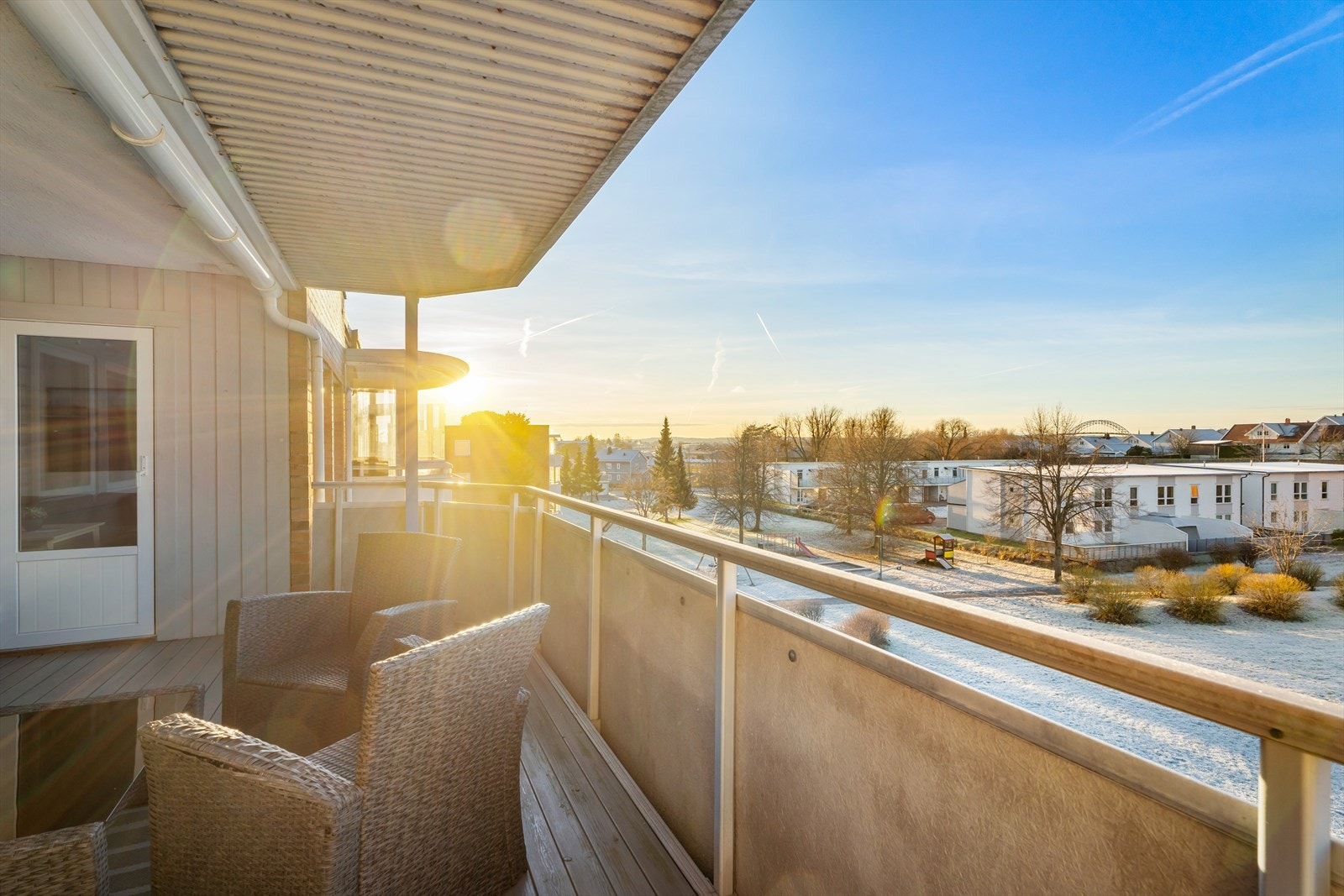 Partner & megler Fabian Robertino (92117474) ønsker deg velkommen til Gamle Fredrikstad og denne 4-roms toppleiligheten i Theodor Kollers vei 17B! Galleribilde