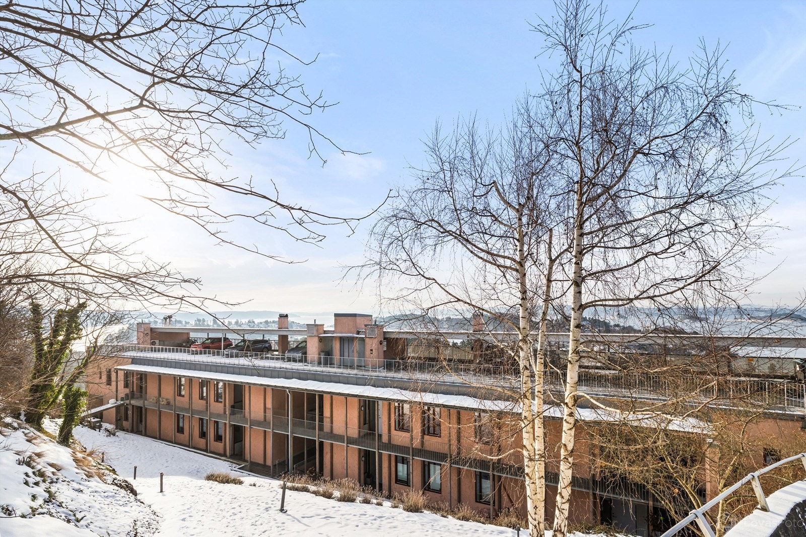 Bygget er tegnet av arkitekt Knut Hjeltnes. Galleribilde