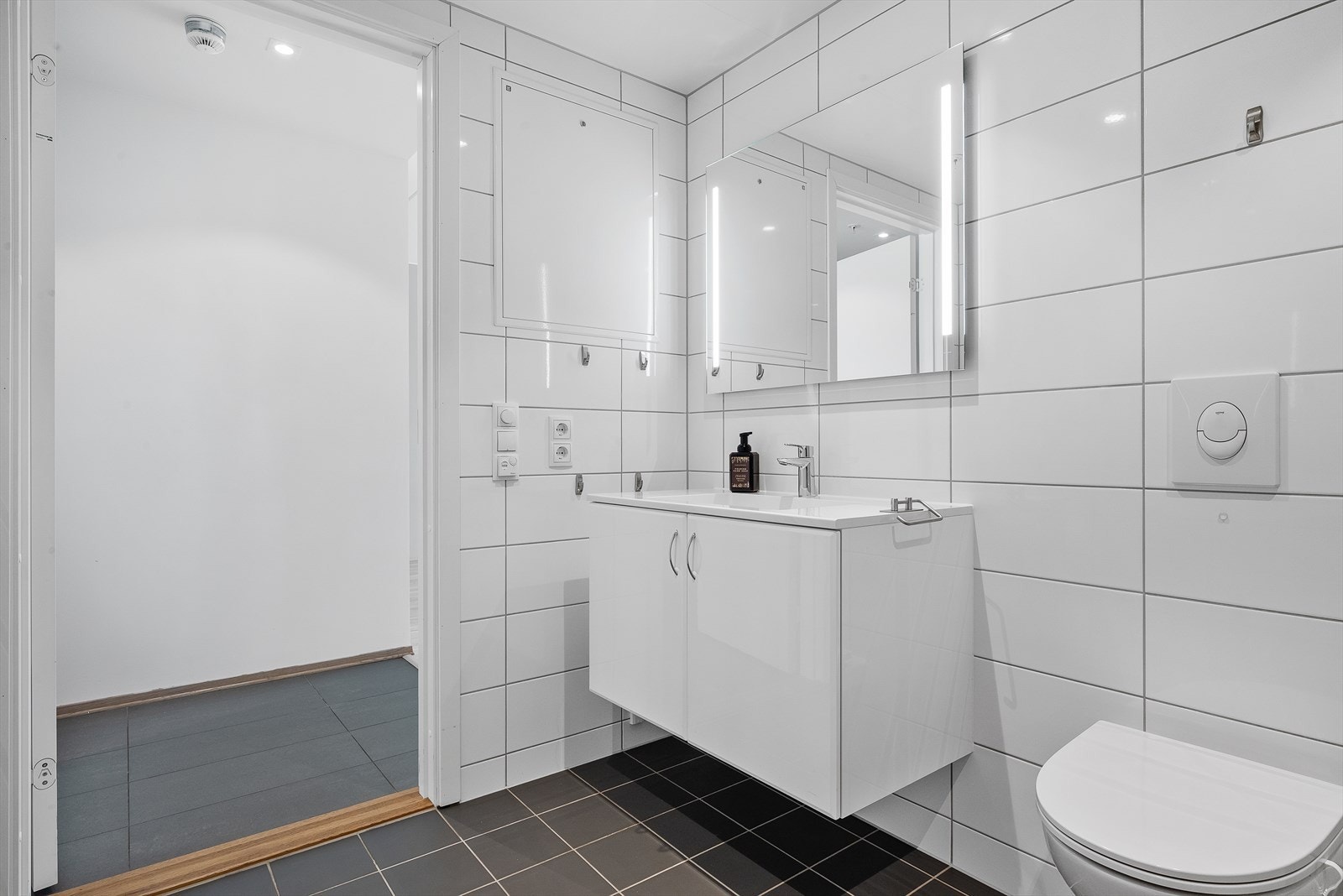 Badet er på 5,5 kvm. Galleribilde