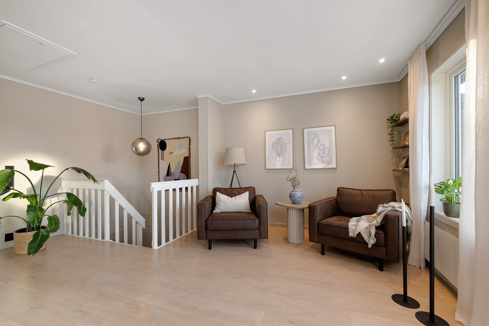 Gode kvaliteter, moderne innredning og delikate fargevalg er gjennomgående. Galleribilde