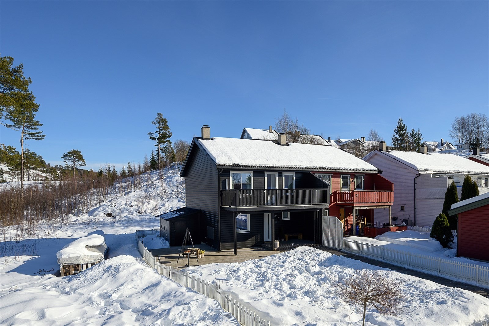 DNB Eiendom v/ Joachim Lauritsen presenterer Feltspatvegen 29! Galleribilde