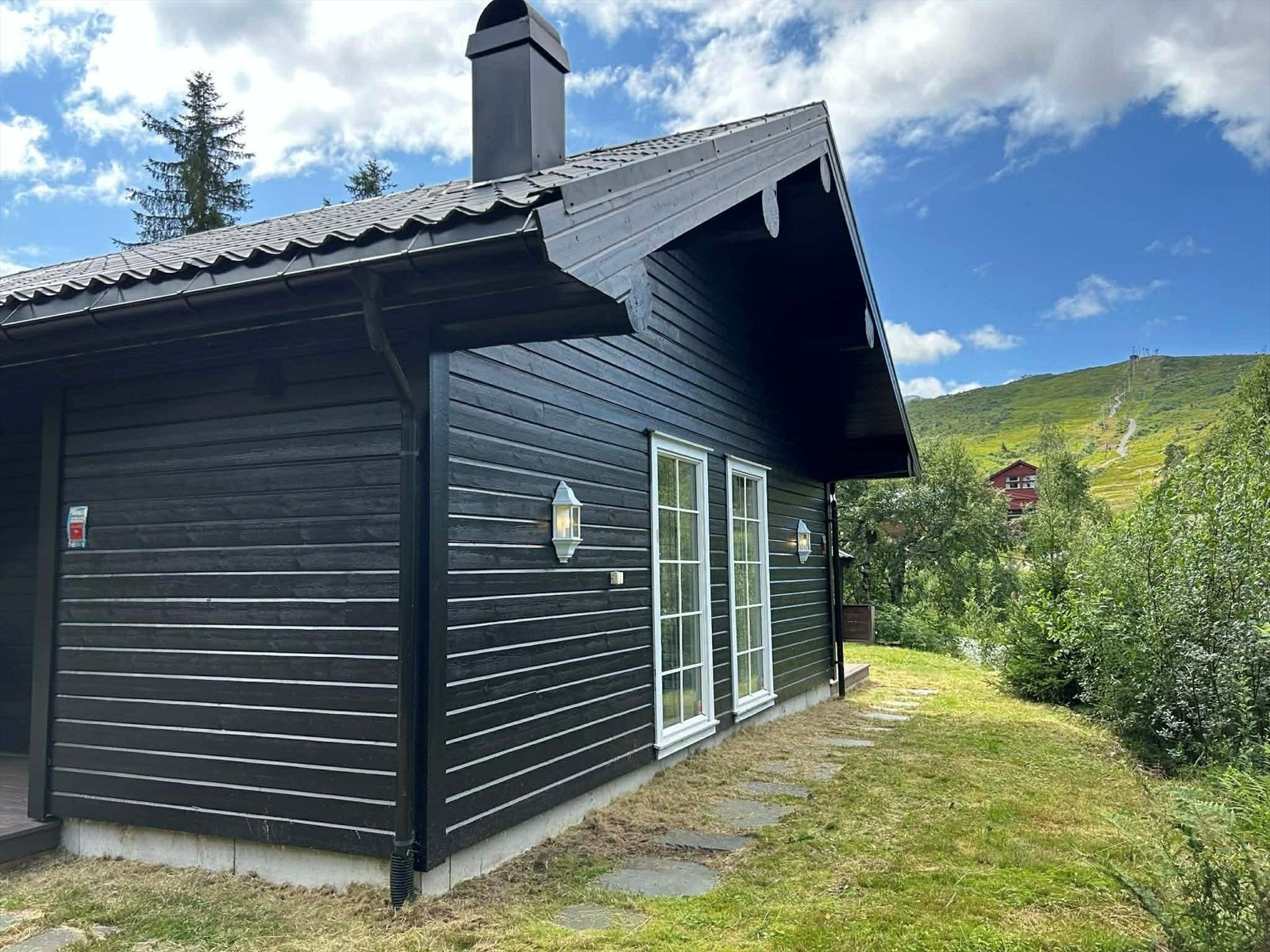 Utsikten mot trekket en sommerdag. Galleribilde