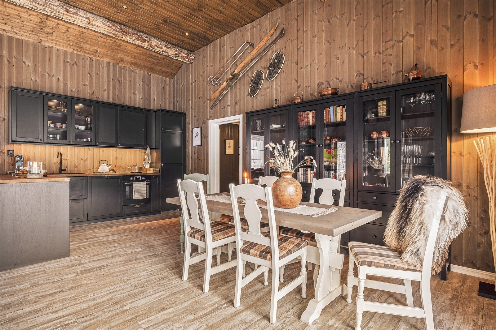 Kjøkkeninnredning levert av IKEA Galleribilde