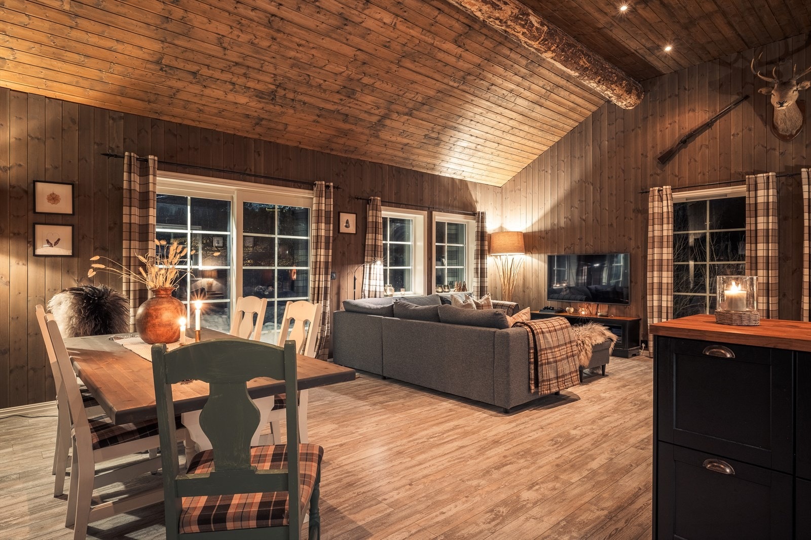 Stue/kjøkken er på 46,5m². Galleribilde