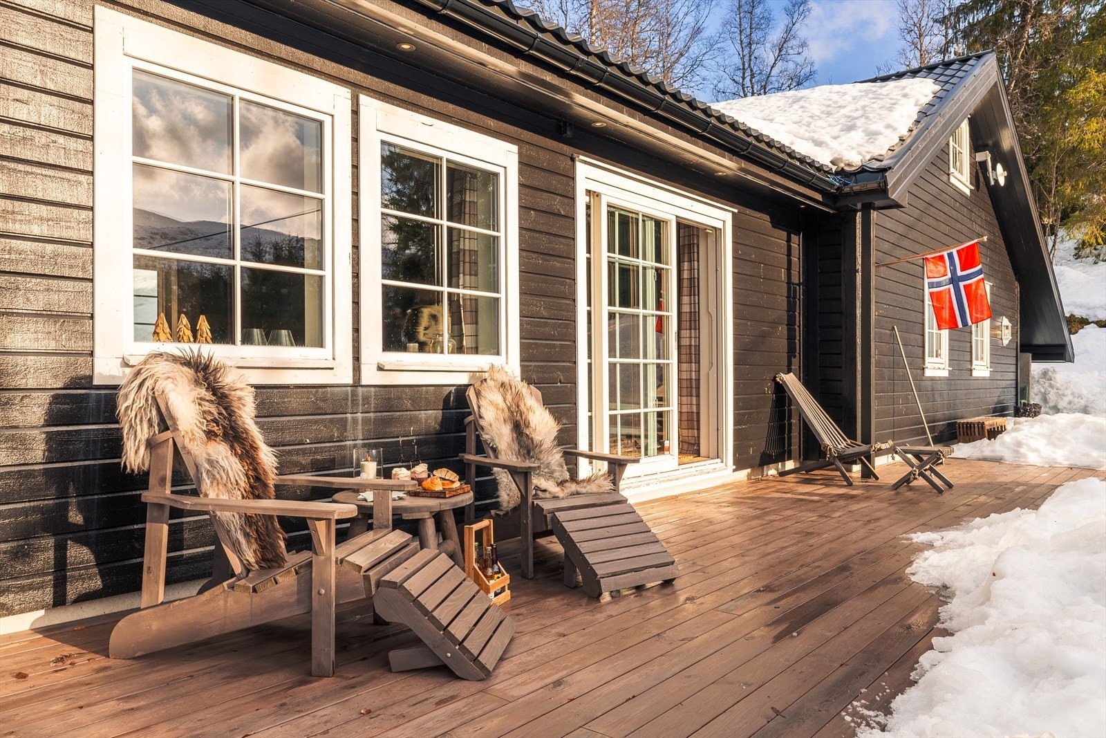 Kvamskogen har gode turmuligheter både sommer og vinter med
merkede stier og fjellterreng i umiddelbar nærhet. Galleribilde