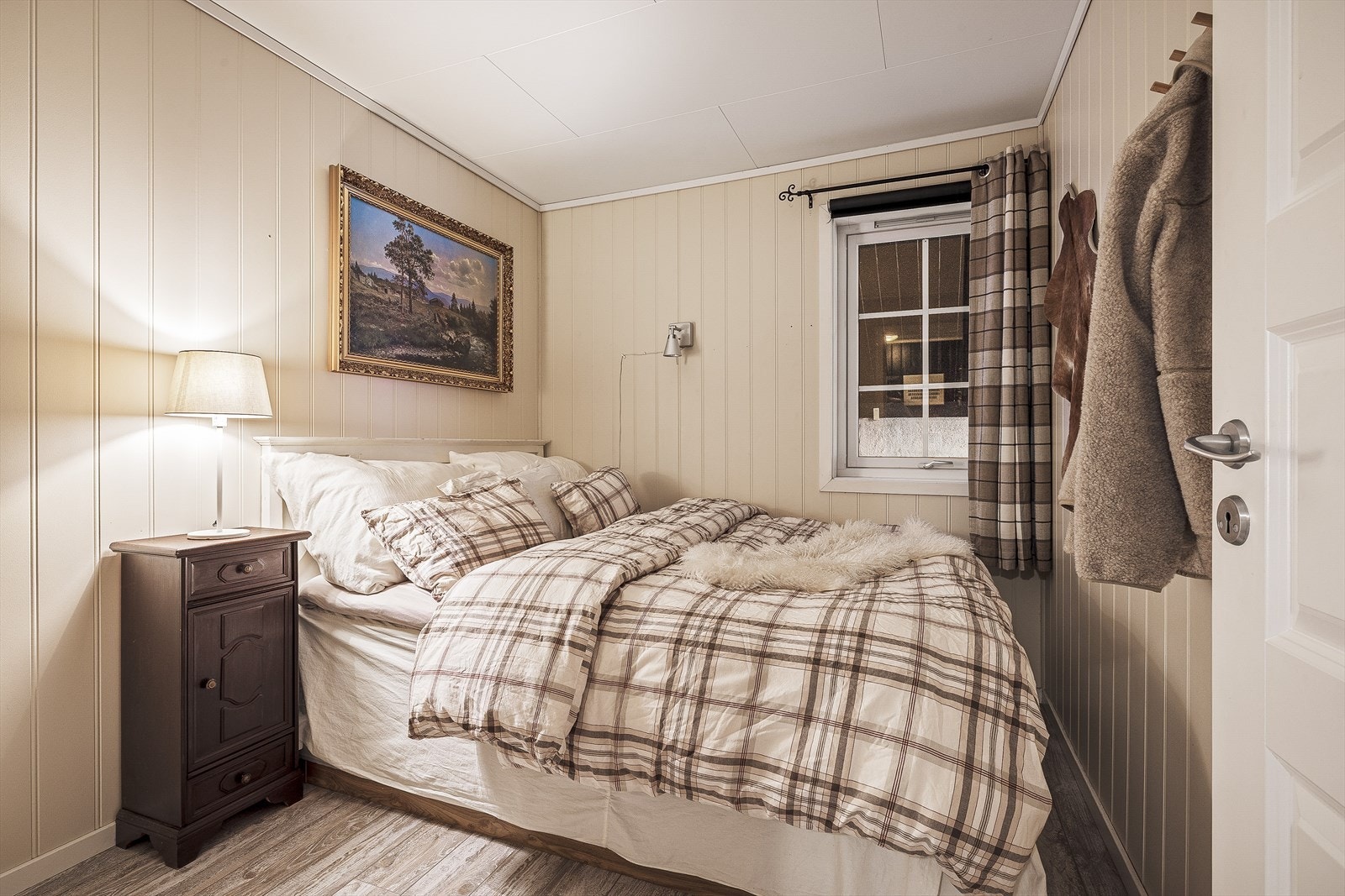 Soverom nr 2 har plass til dobbelseng. Galleribilde