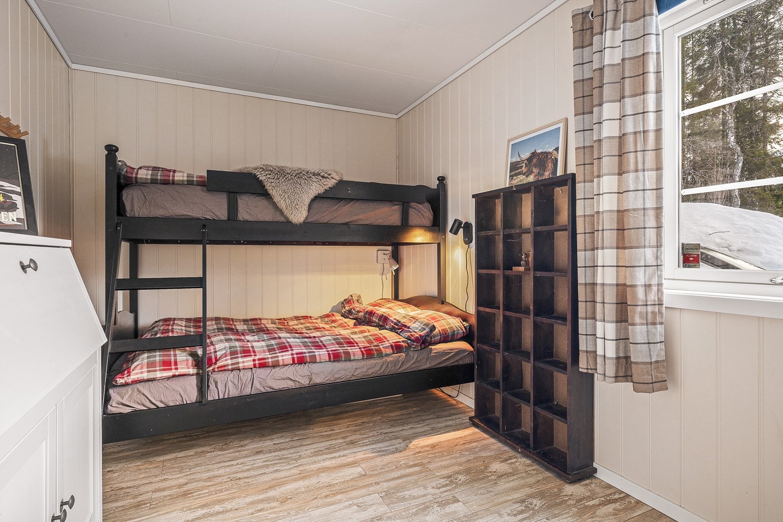 Soverom nr 3 og nr 2 har arealer på 9,1m² og 7,9m². Galleribilde