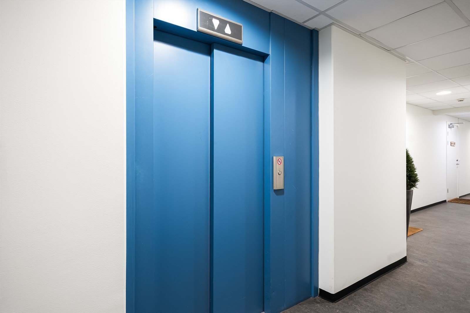 Det er heis i bygget. Galleribilde